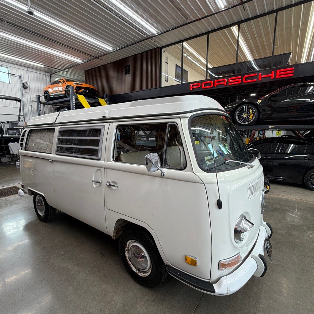 VOLKSWAGEN-TYPE-3-1970-TAN