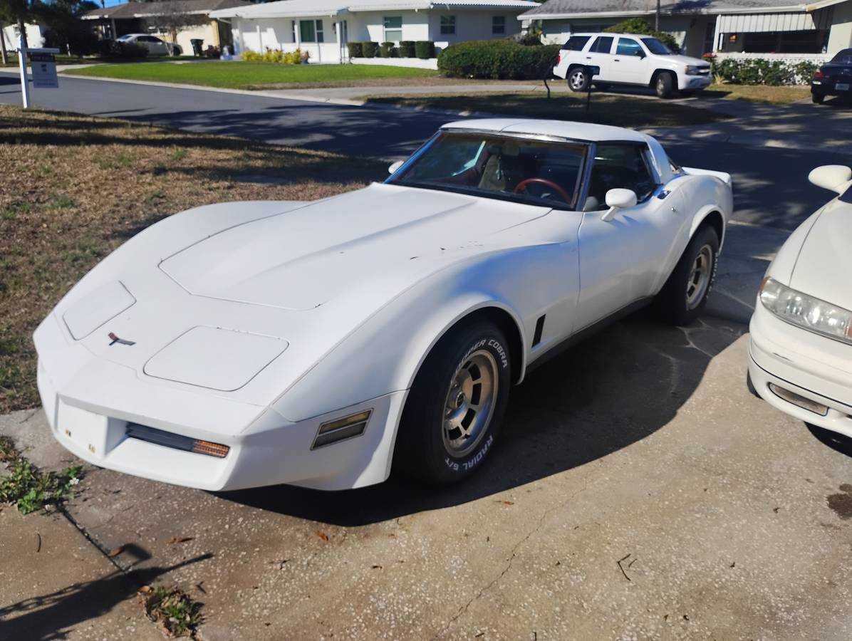 Vette-1981-White