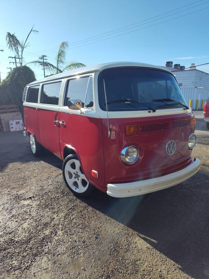 Volkswagen-1973-red