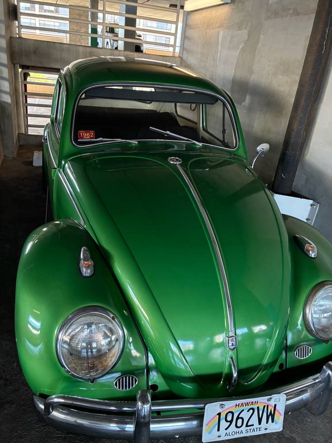 Volkswagen-Beetle-1962-green