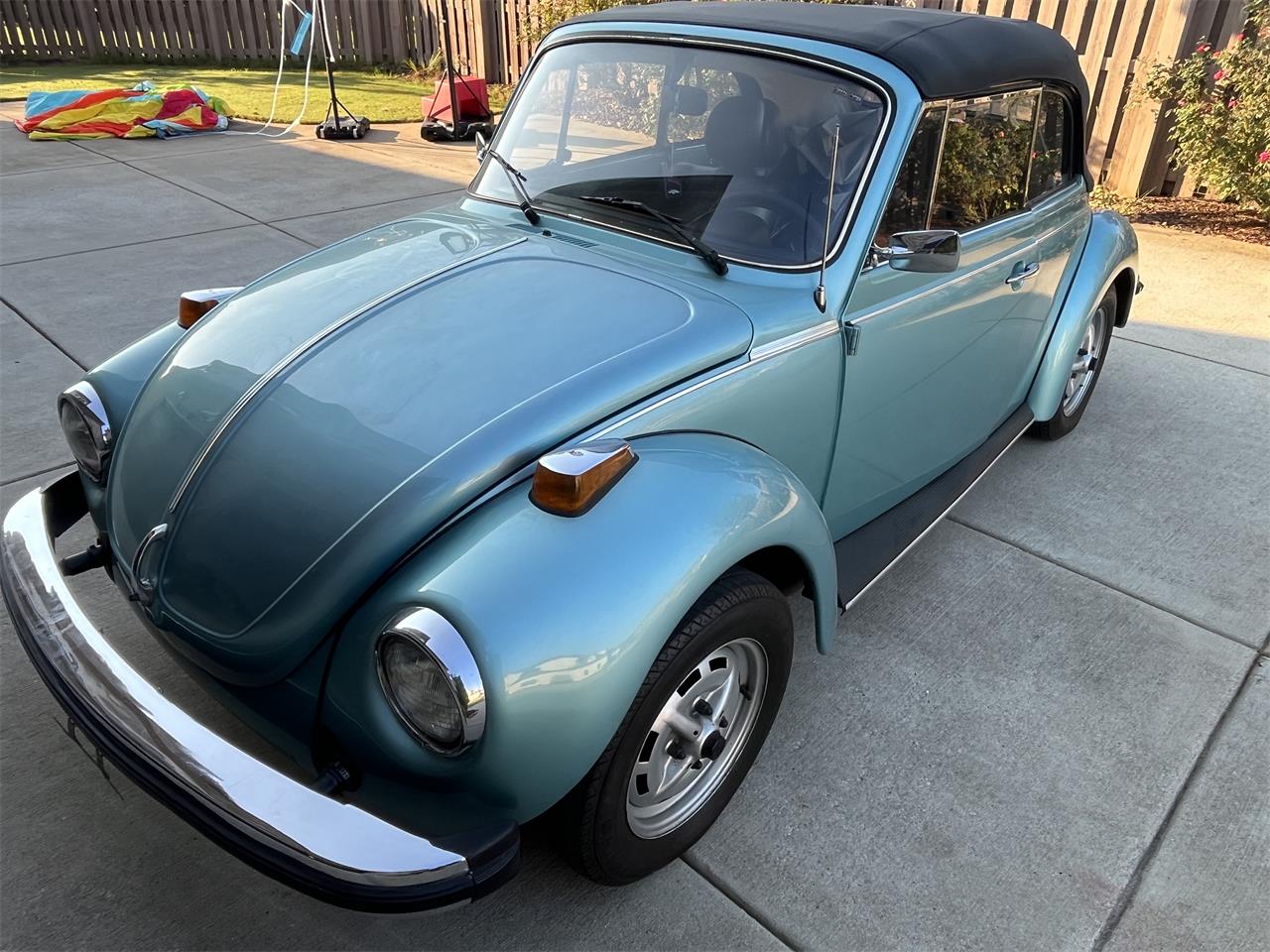 Volkswagen-Beetle-convertible-1979-Aqua-Black