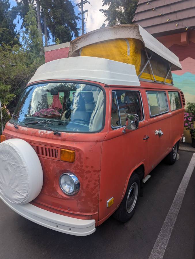 Volkswagen-Bus-1974-red