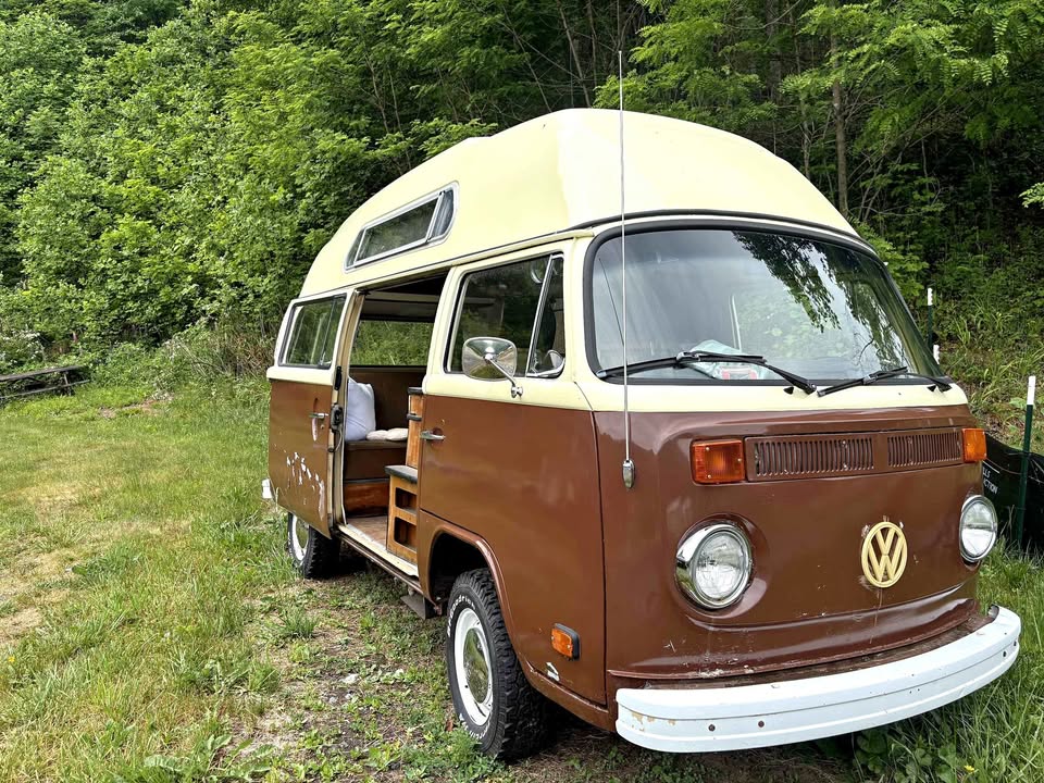 Volkswagen-Camper-van-1978
