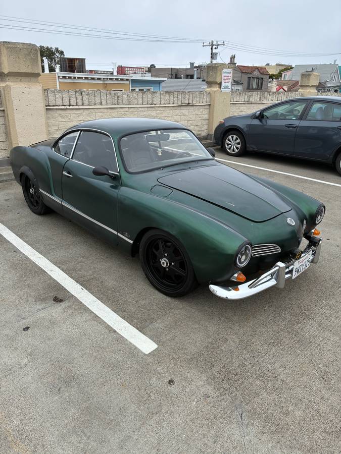 Volkswagen-Karmann-ghia-1968-green