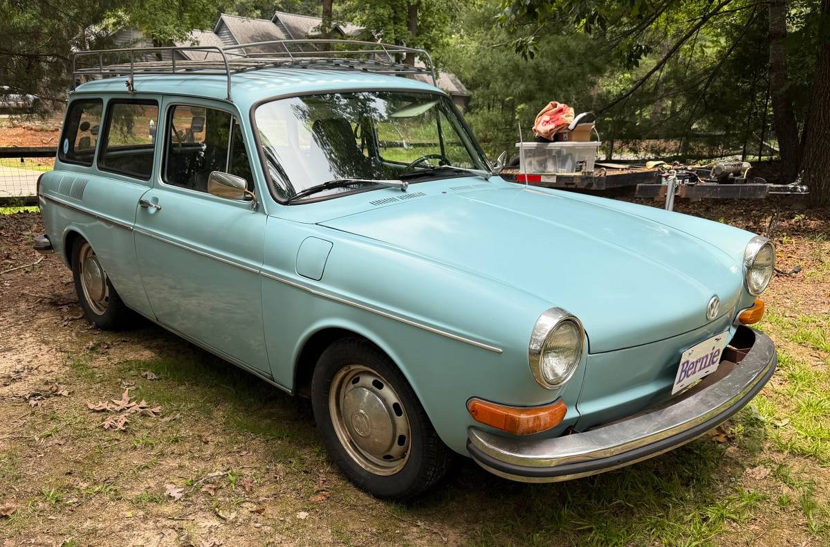 Volkswagen-Squareback-1971-blue
