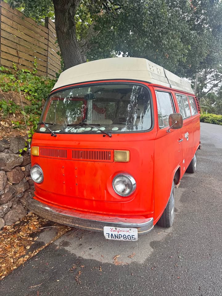 Volkswagen-Type-2-camper-van-1974