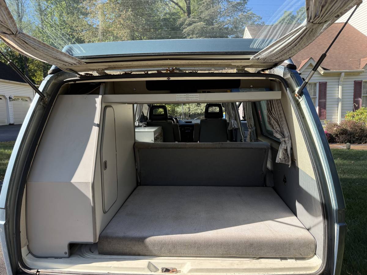 Volkswagen-Vanagon-1987-Blue