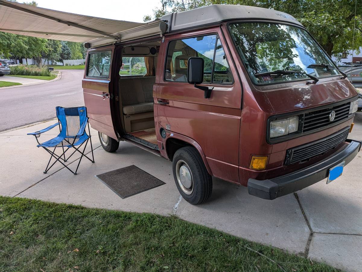 Volkswagen-Vanagon-1987-red