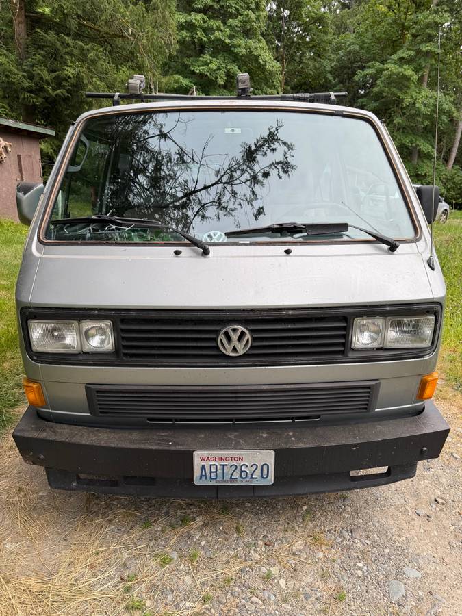 Volkswagen-Vanagon-1988-grey