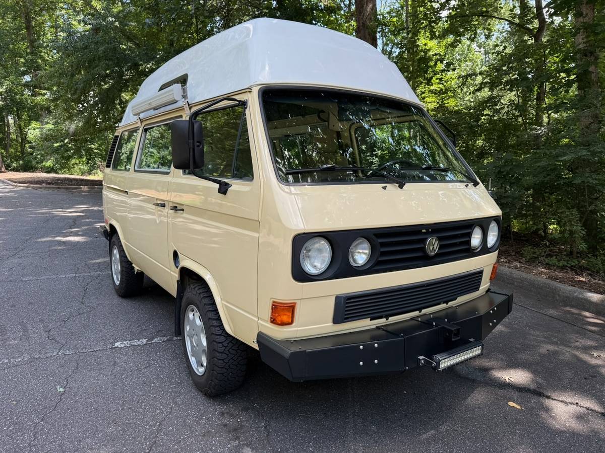 Volkswagen-Vanagon-camper-1984-yellow