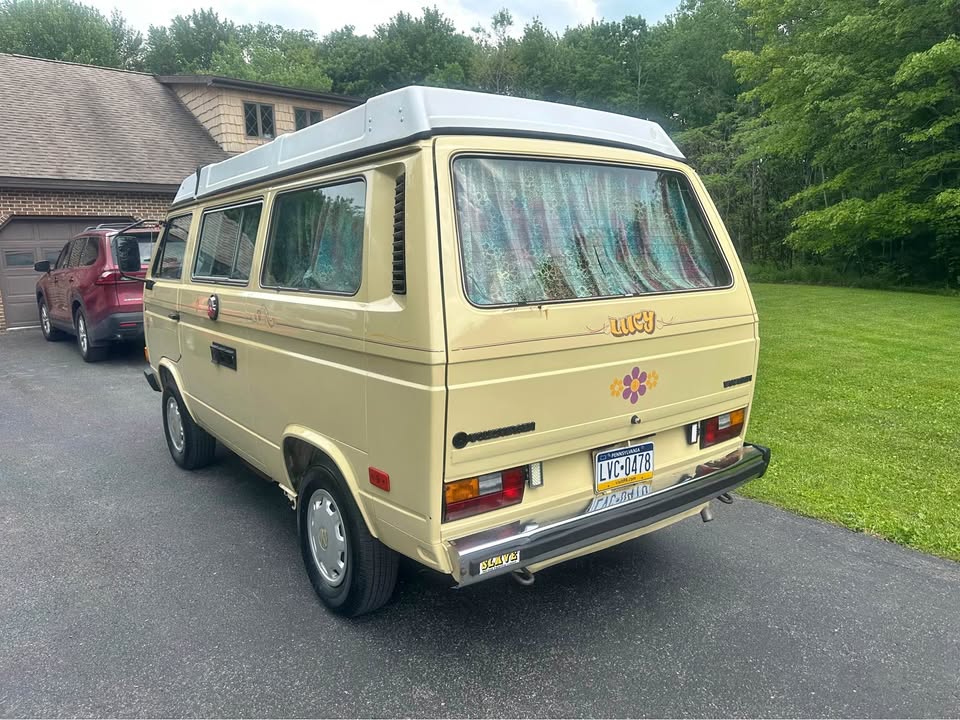 Volkswagen-Vanagon-camper-van-1984