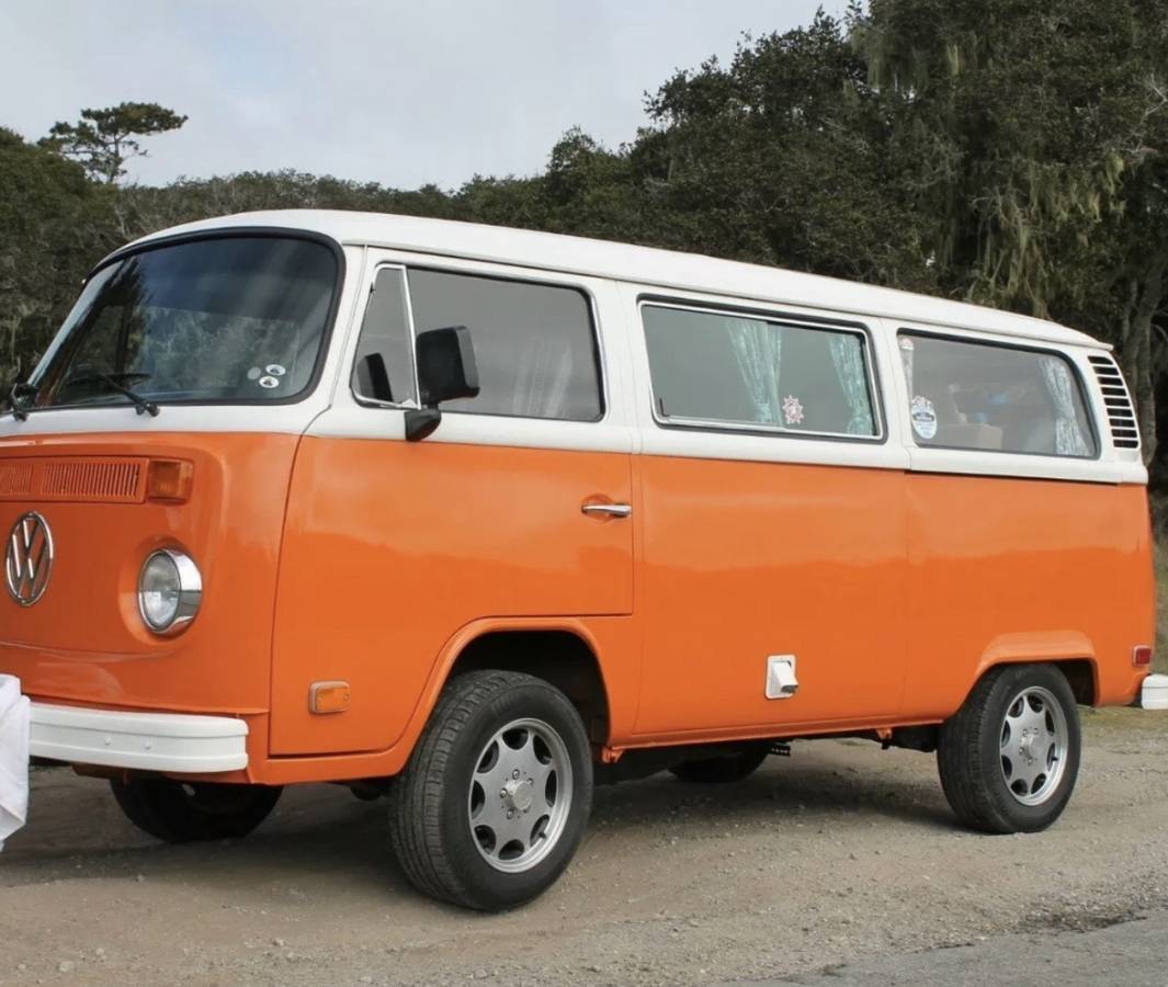 Volkswagen-Vanagon-westfalia-1973-orange