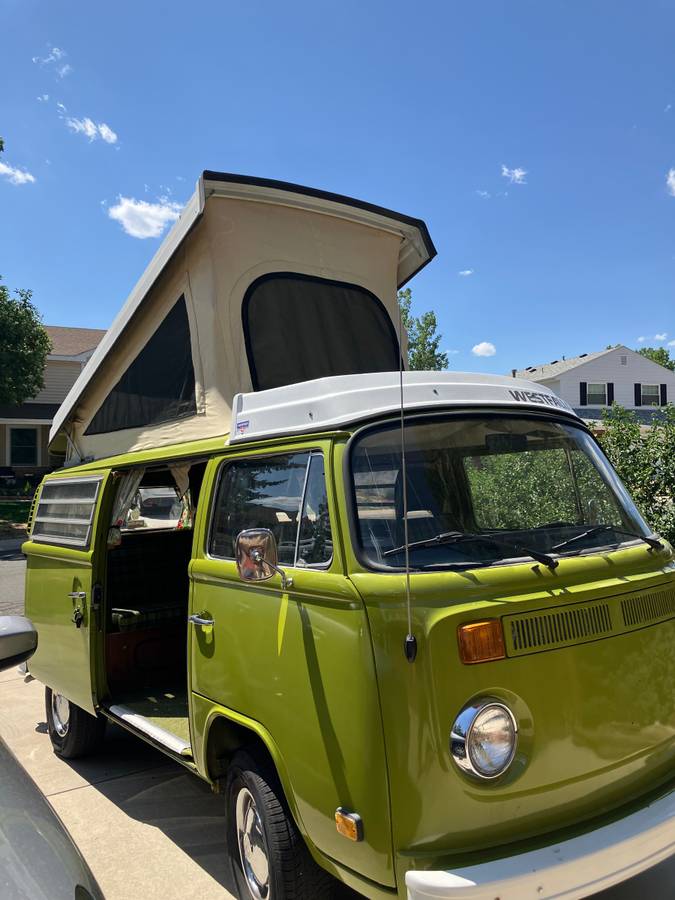 Volkswagen-Vanagon-westfalia-1978-green