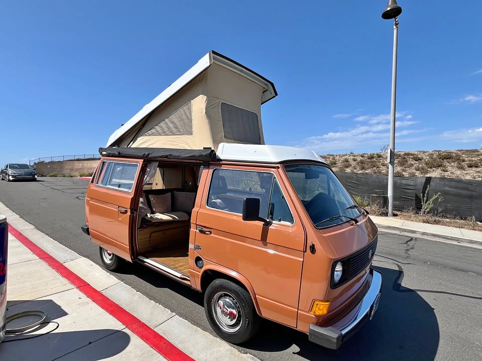 Volkswagen-Vanagon-westfalia-camper-van-1981