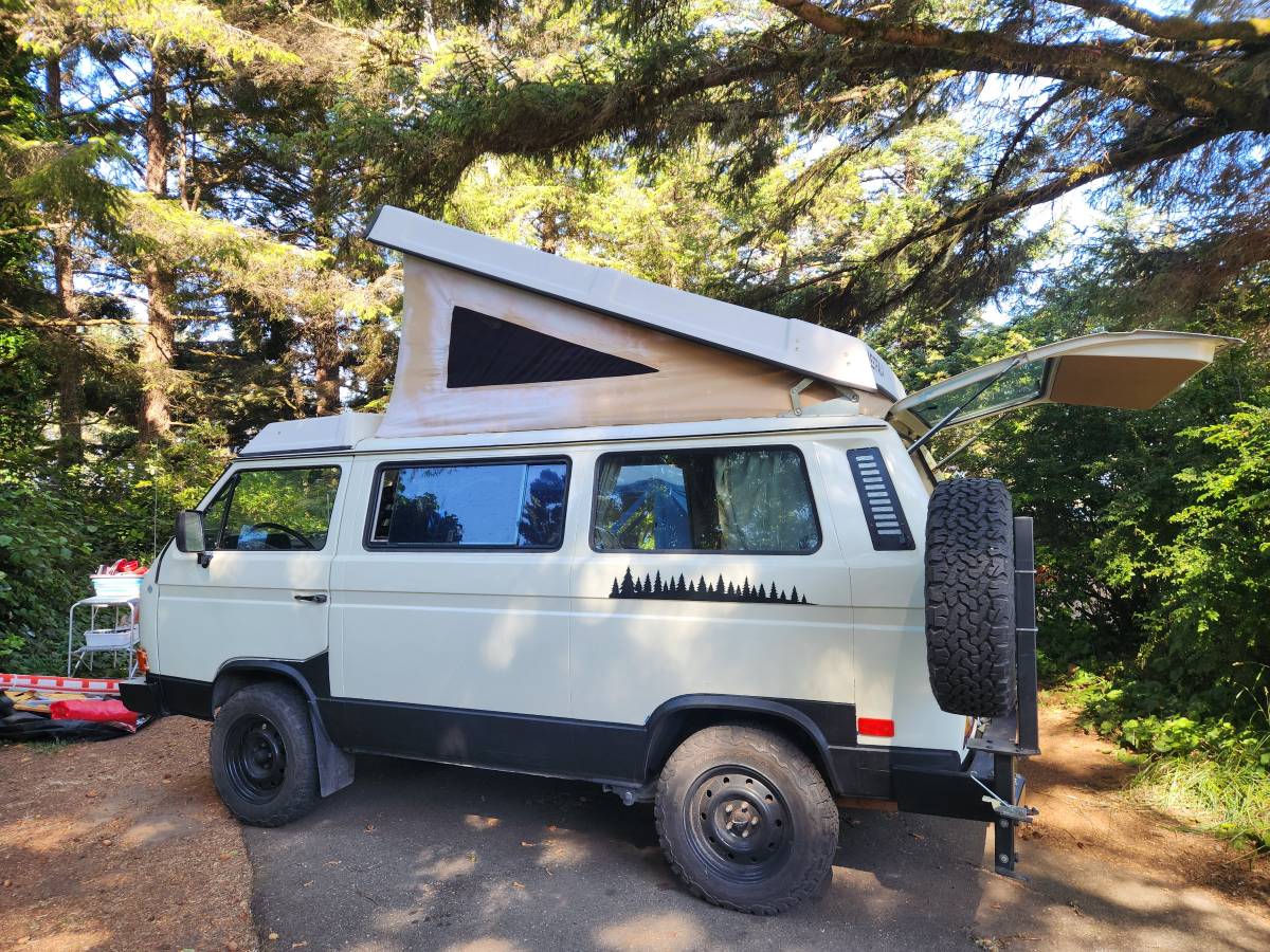 Volkswagen-Vanagon-westfalia-weekender-1986-white