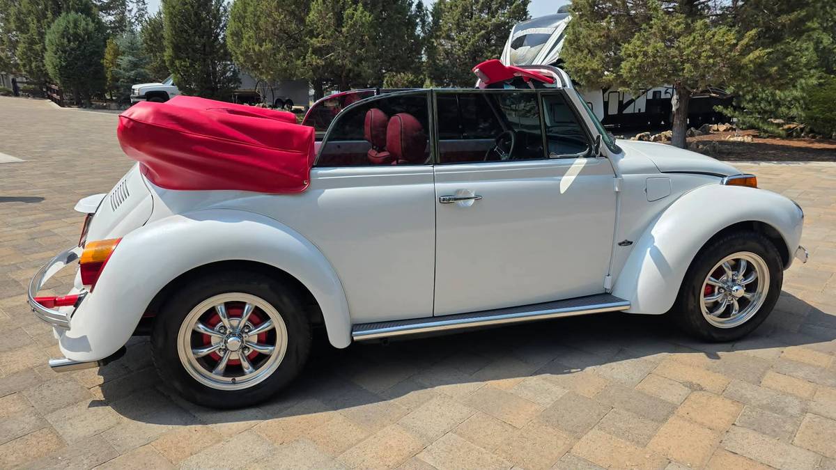Volkswagon-super-beetle-1979-white