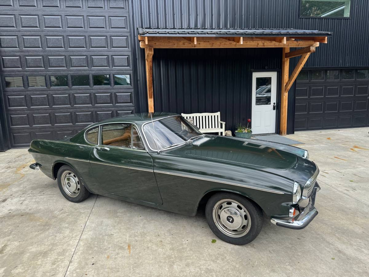 Volvo-1800-p1800-1800s-1968-green