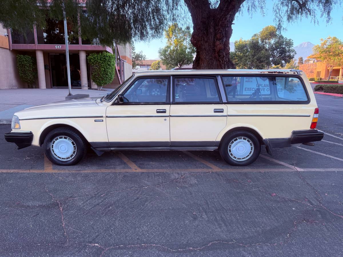 Volvo-1986-custom