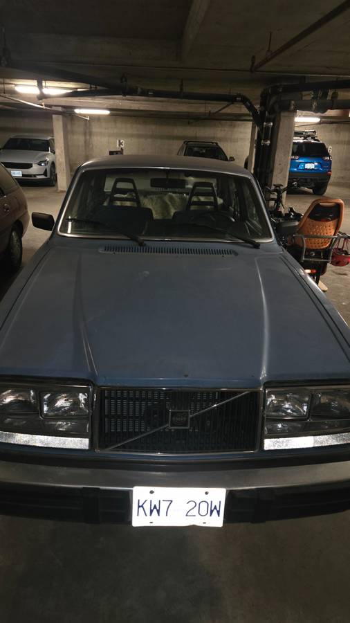 Volvo-240-1984