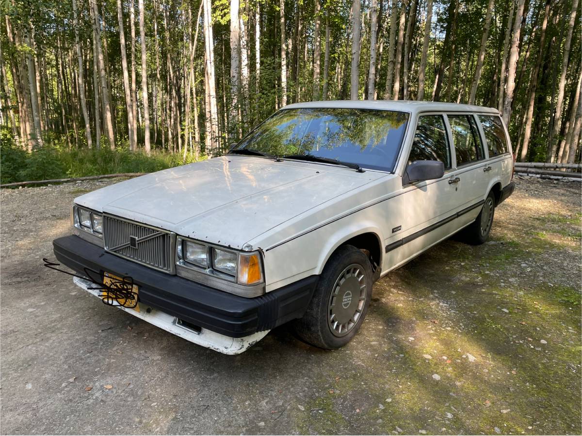 Volvo-740gl-1989-white