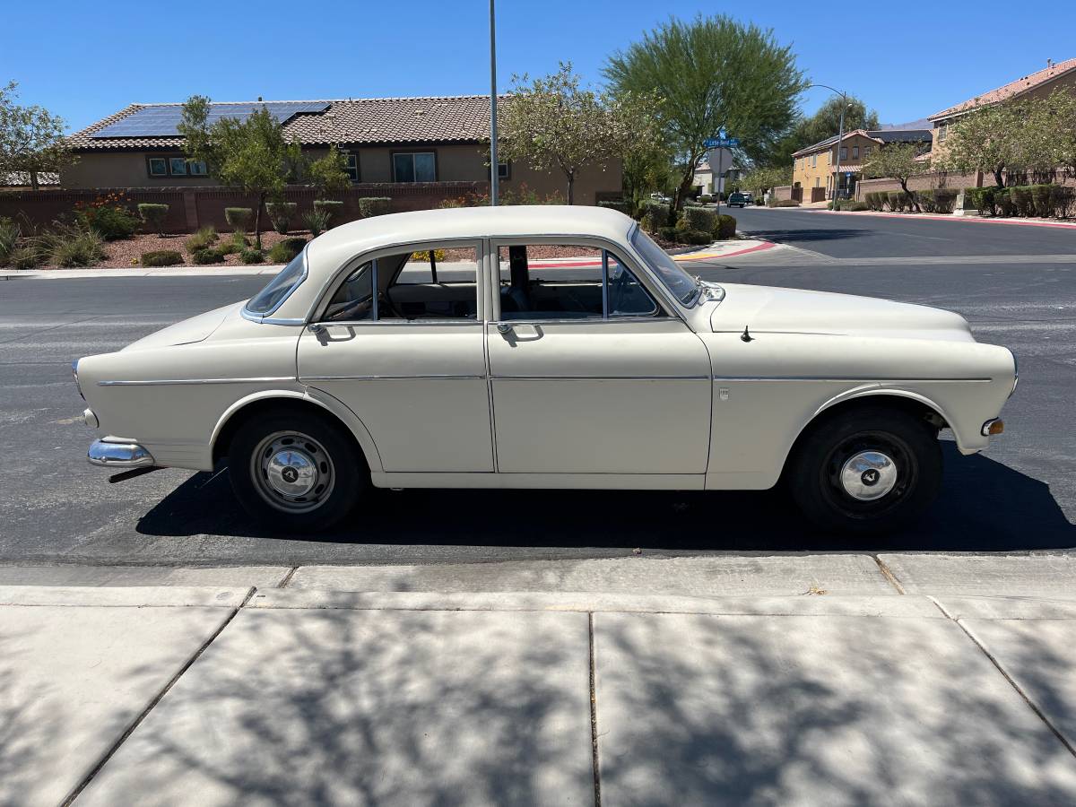 Volvo-S122-1966-white