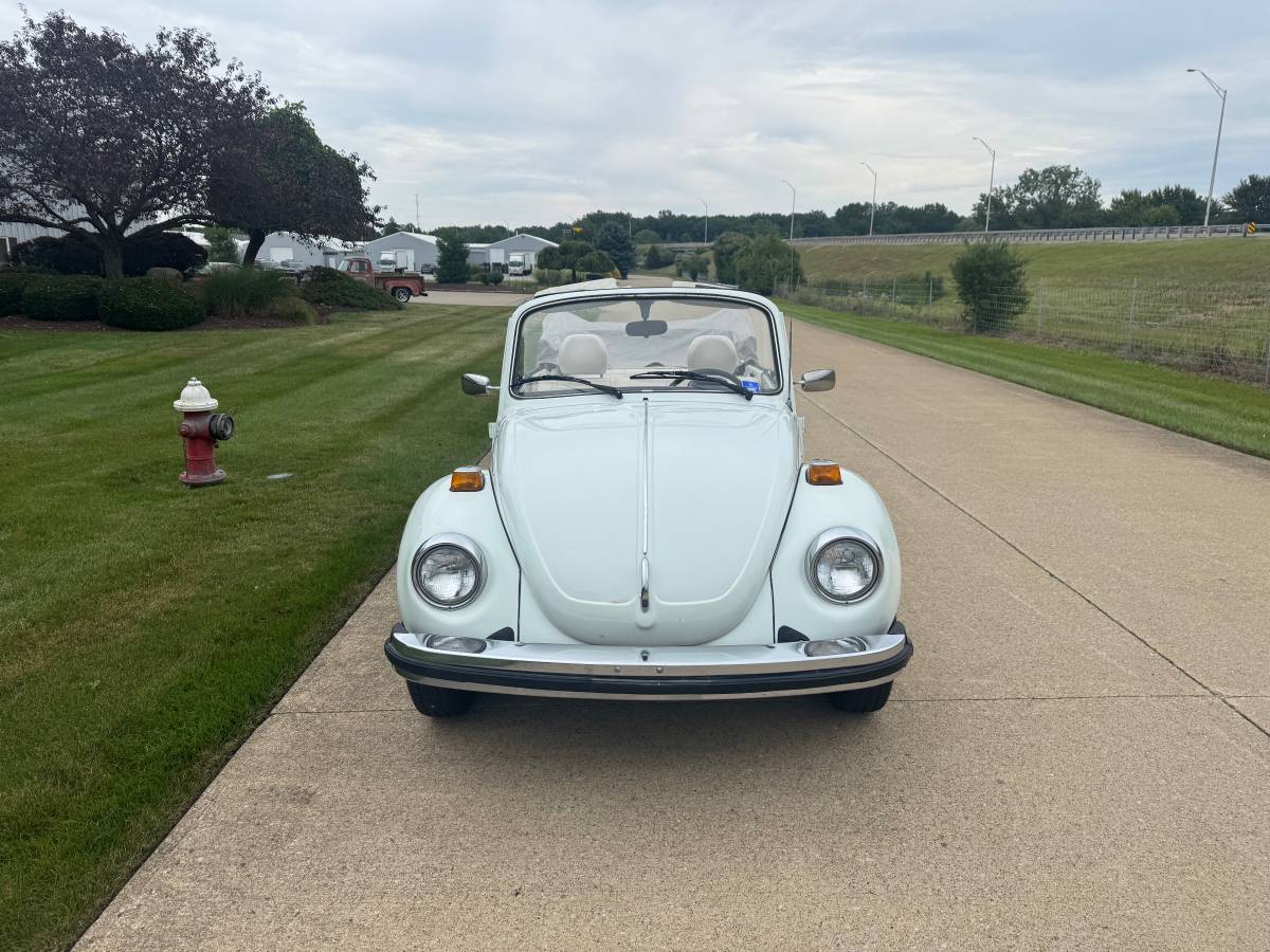 Vw-bug-convertible-1978-white