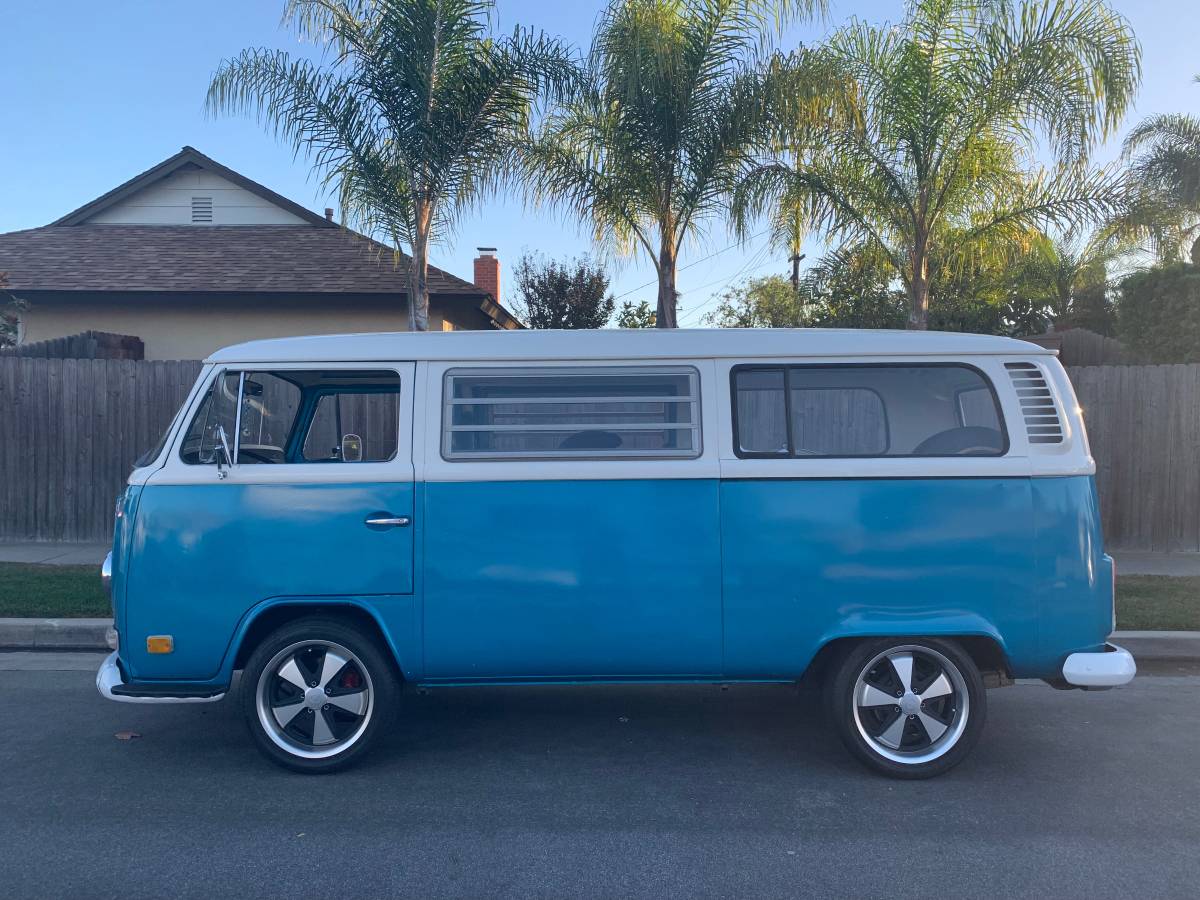 Vw-bus-1972-blue