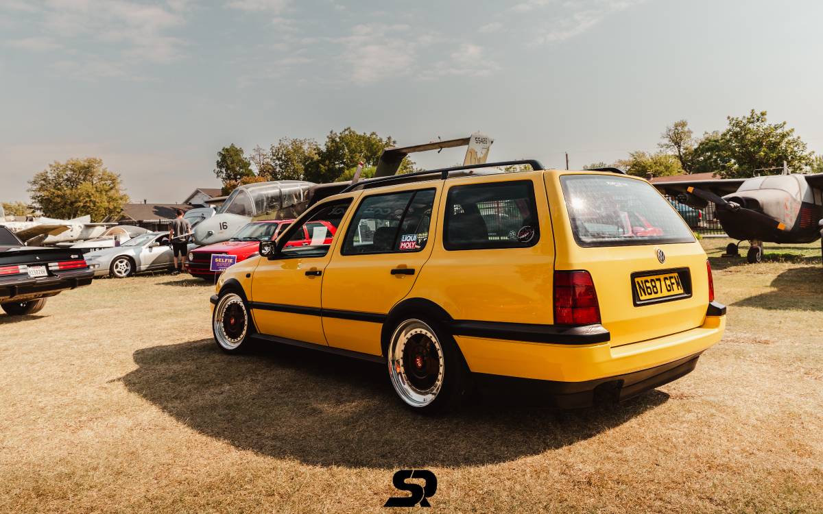 Vw-golf-variant-1996-yellow