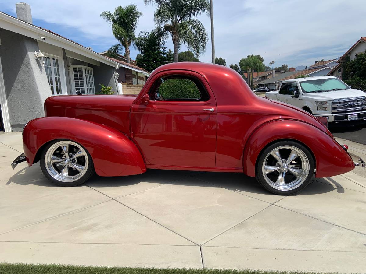 Willies-american-441-coupe-1941-red