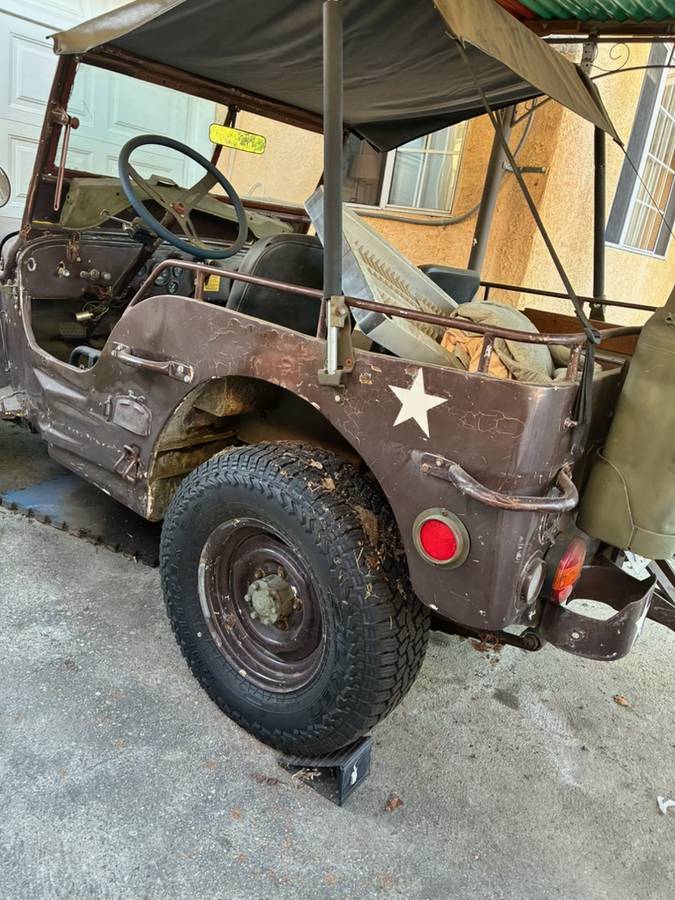 Willys-Jeep-1945-green