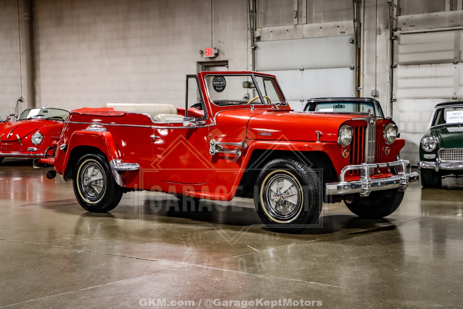 Willys-Overland-1949-BeigeTan