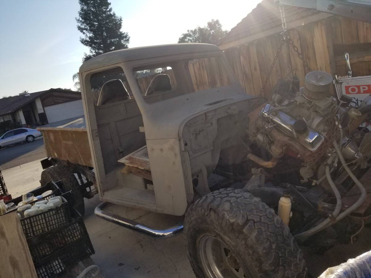 Willys-Pickup-truck-1962