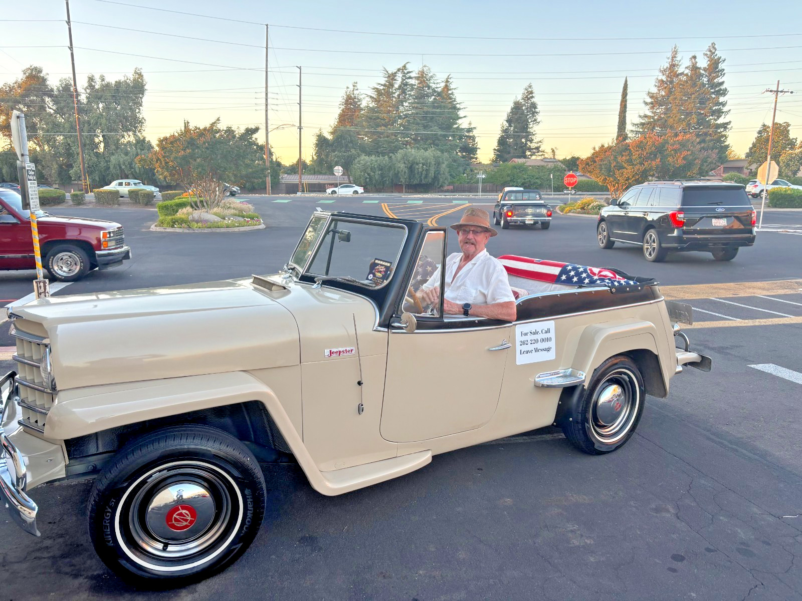 Willys-UT-1951-Convertible-Black