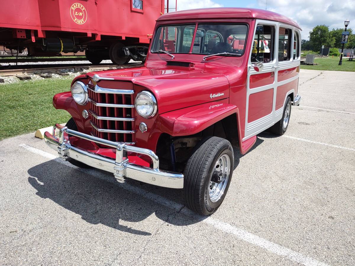 Willys-Wagon-1950-red