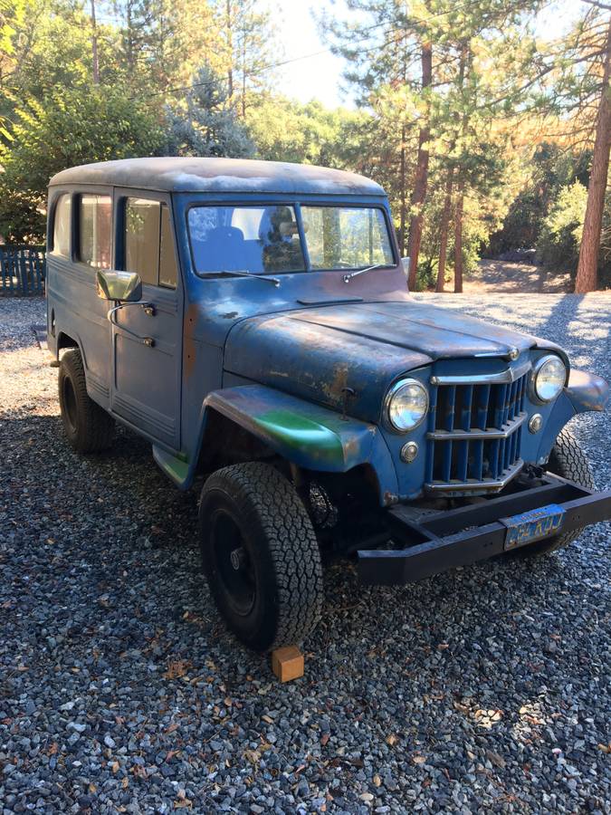 Willys-Wagon-1957-blue