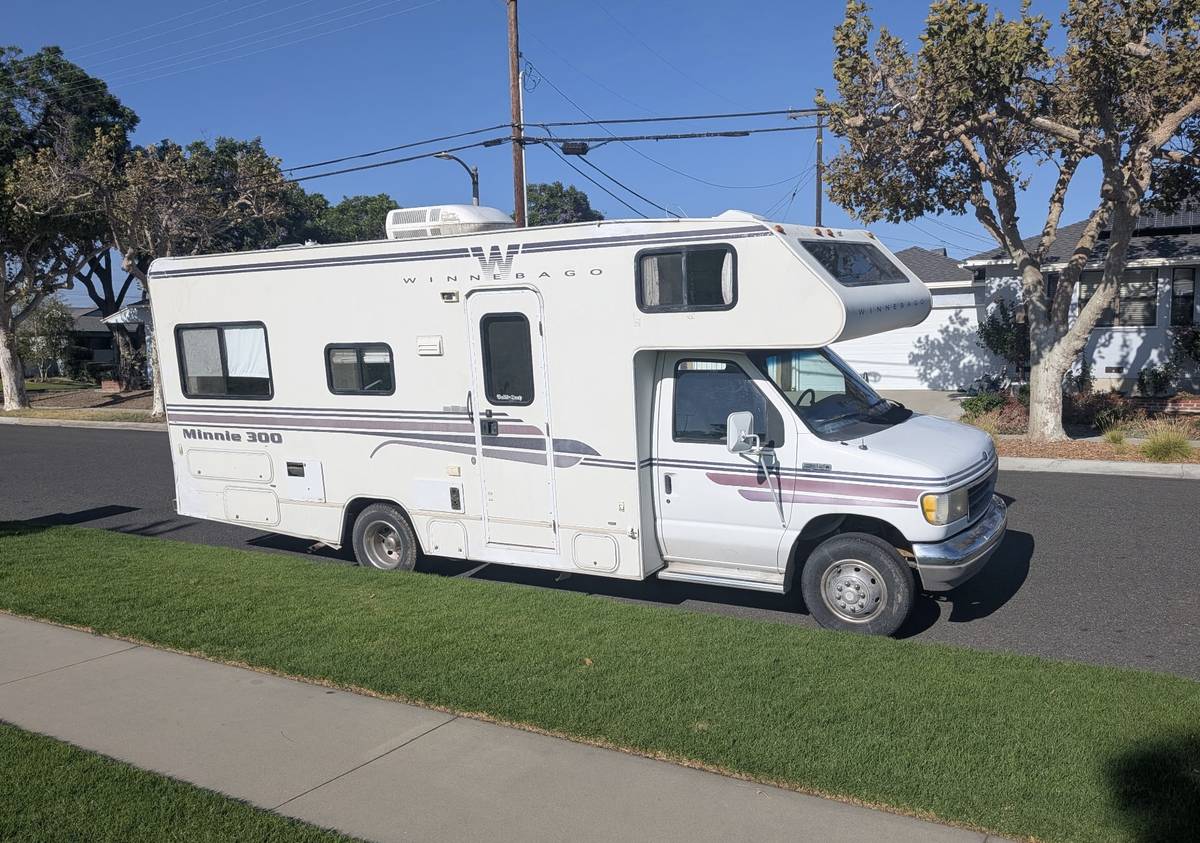 Winnebago-minnie-300-1995