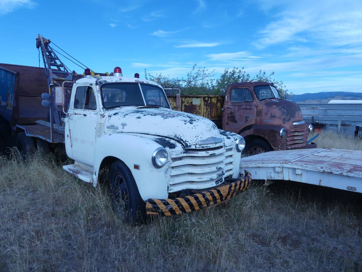 Wrecker-1951-white