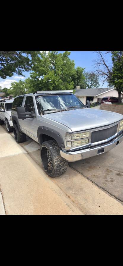 Yukon-1994-Gray