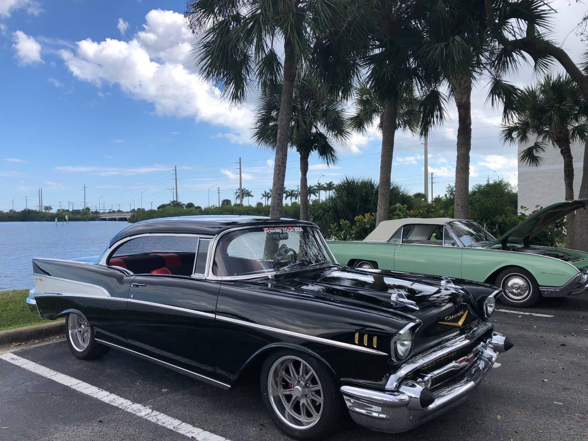 2-door-hard-top-1957