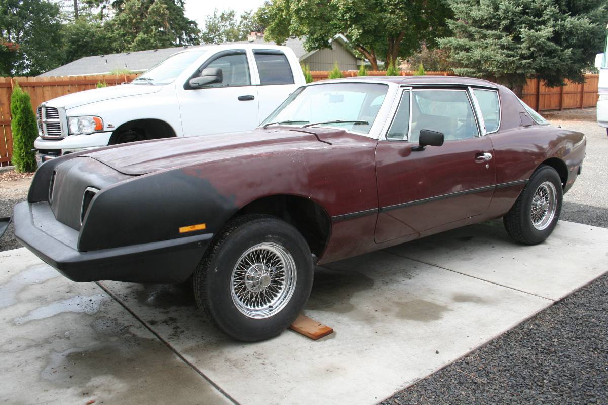 Avanti-Ii-1984-Brown