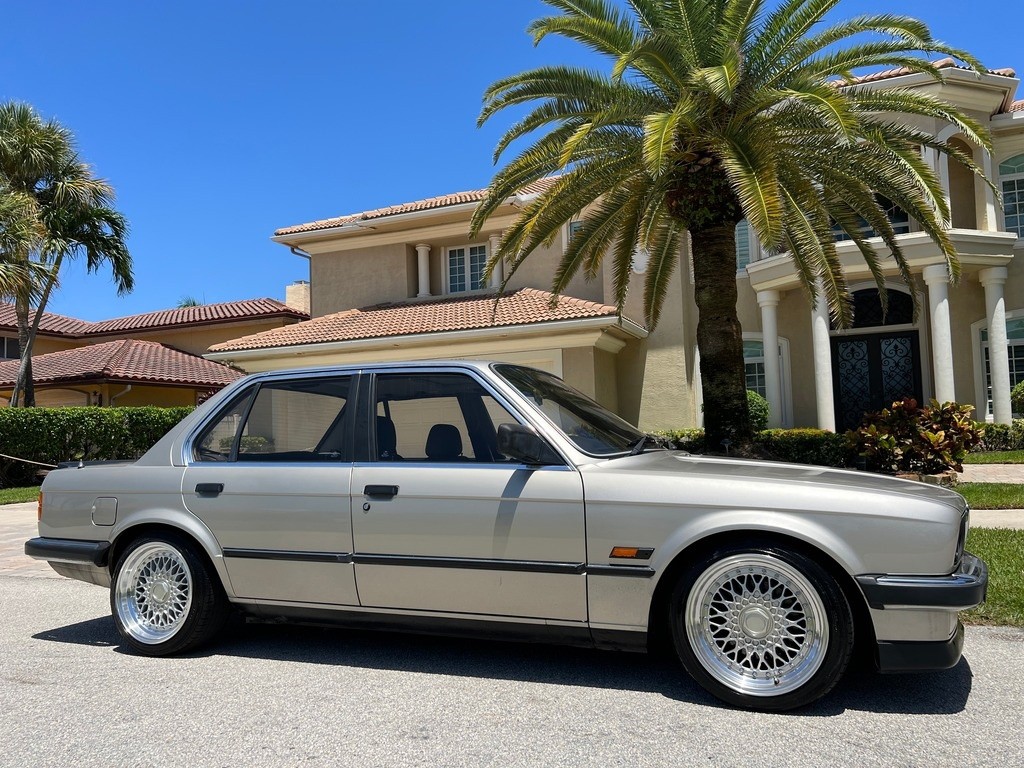 BMW-3-Series-1987-Sedan-Gray