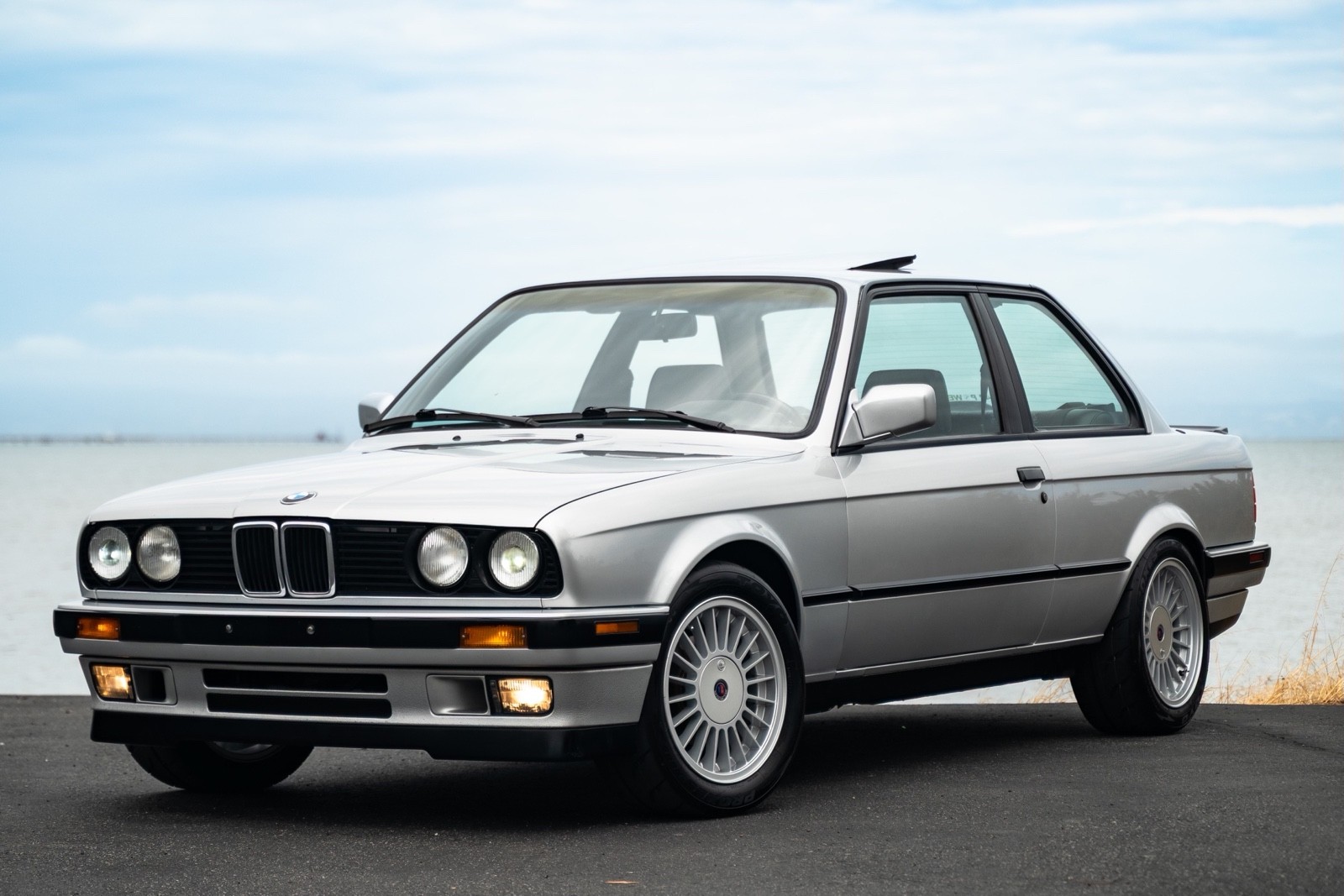 BMW-3-Series-1991-Sedan