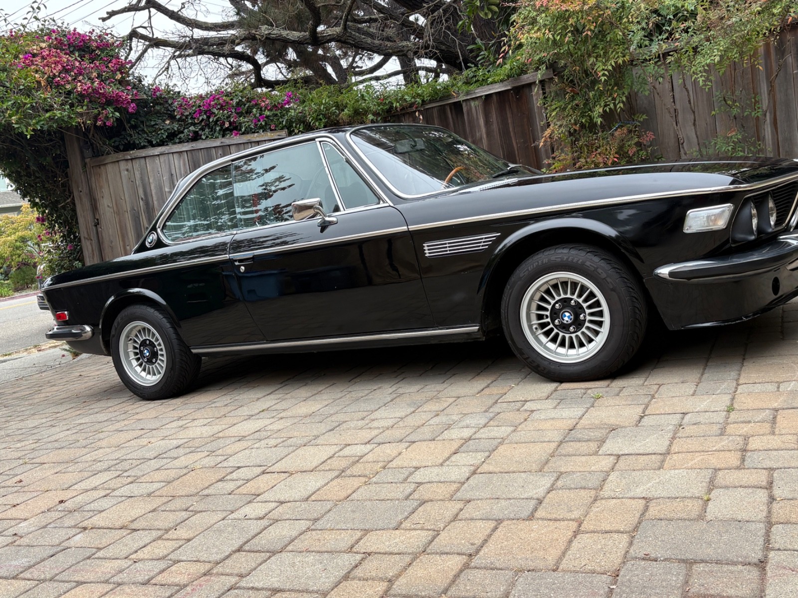 BMW-3.0CS-1972-Coupe-Burgundy