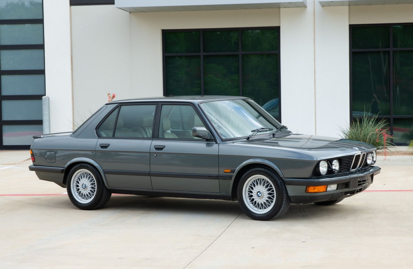 BMW M5 1987