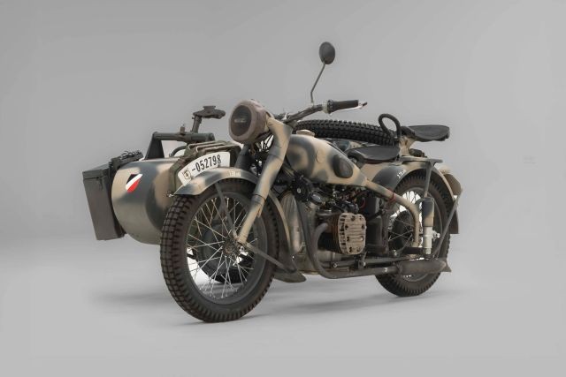 BMW-R12-Sidecar-1941