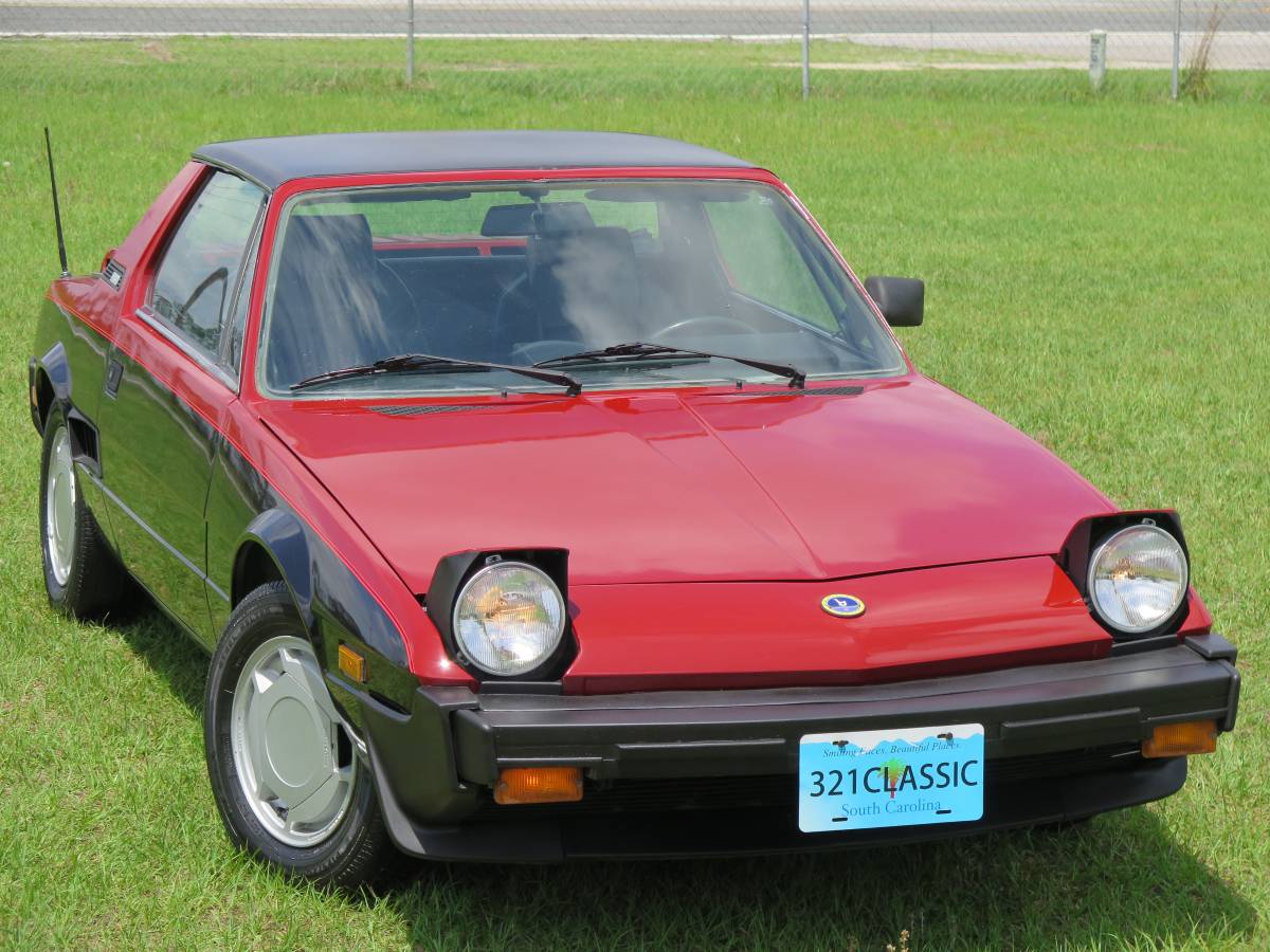 Bertone-X-19-basic-1986-Red