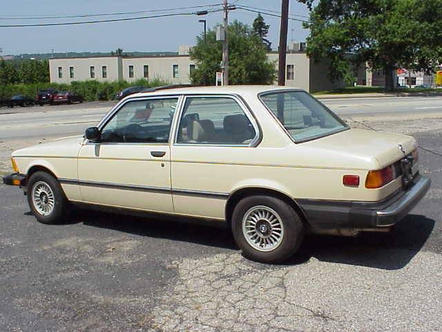 Bmw-320i-1983