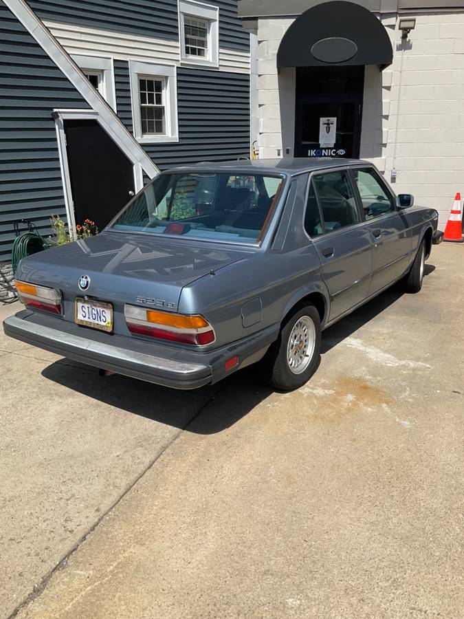 Bmw-5-series-1987-Silver