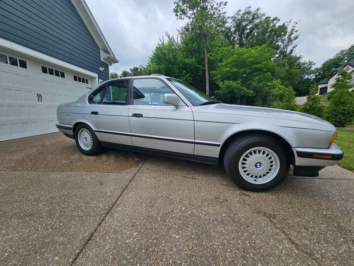 Bmw-525i-1990-Silver