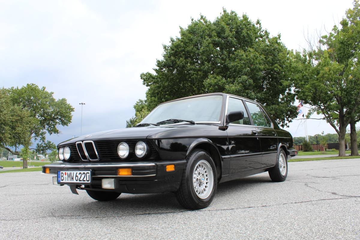Bmw-528e-1985-Black